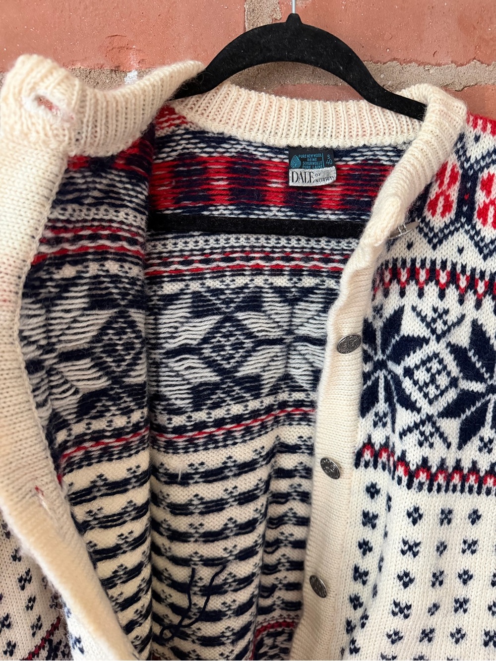 Dale of Norway Cream, Navy & Red Fair Isle Cardigan USA small - Picture 6 of 10